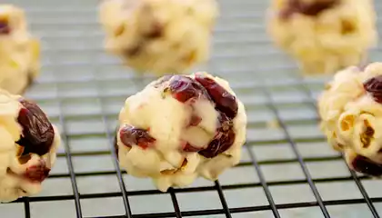 Cranberry and Ginger Christmas Popcorn Balls 