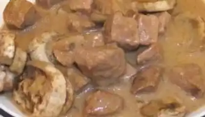 Crockpot Beef in Mushroom Gravy