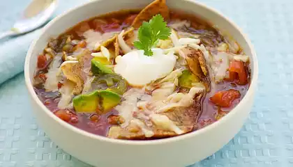 Sopa Azteca (Tortilla Soup)