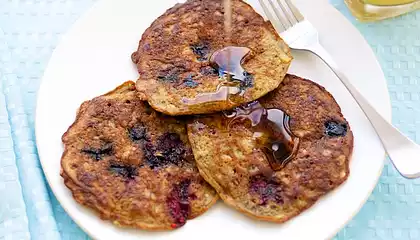 Oatmeal and Berry Pancakes