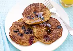 Oatmeal and Berry Pancakes