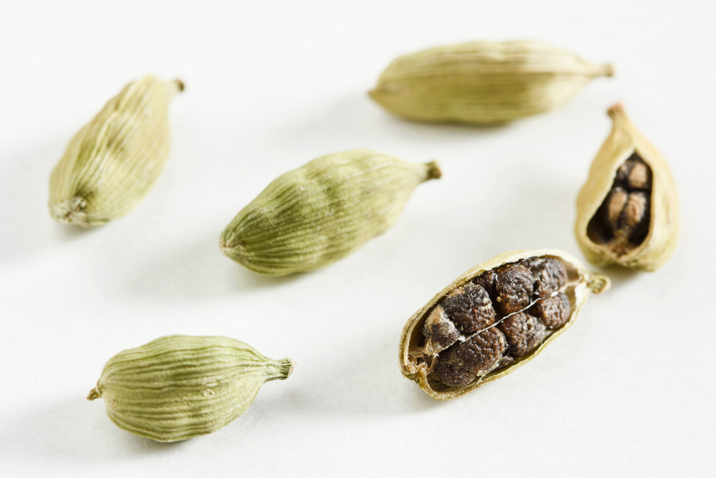 Cardamom seeds and pods