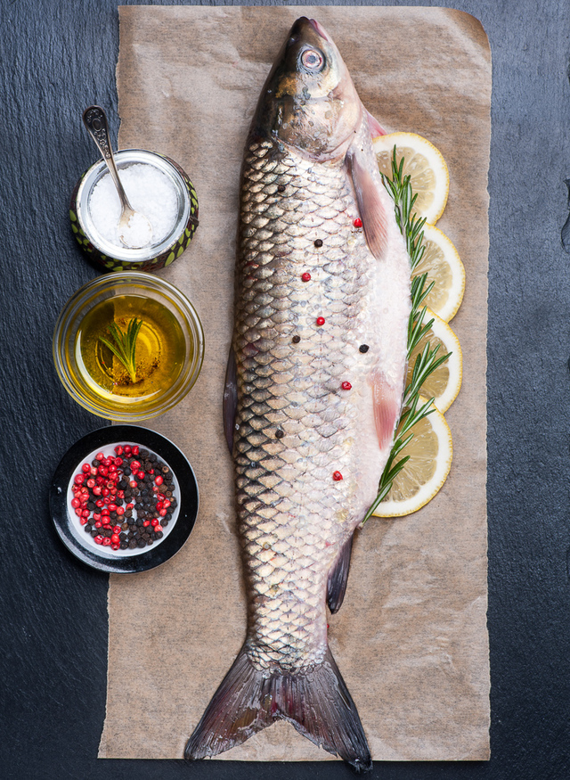 whole fish with spices